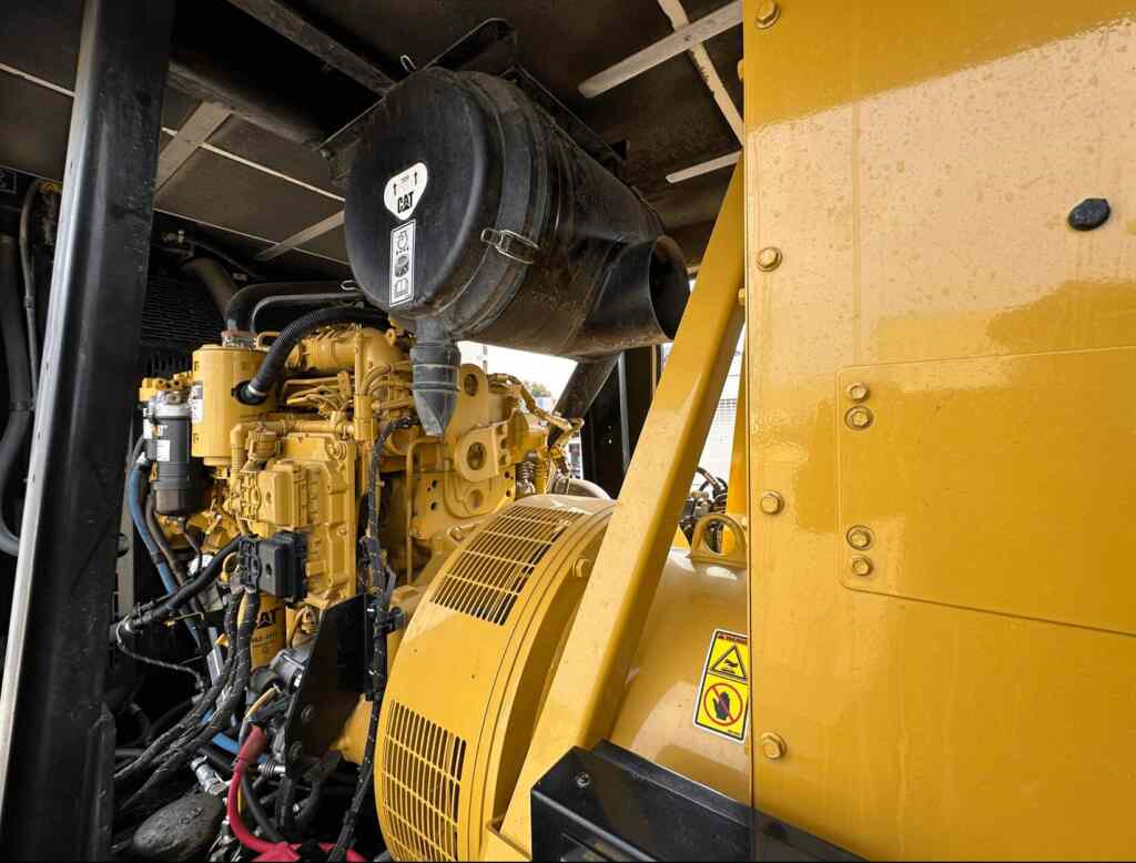 Caterpillar XQ230 Trailer Mounted Diesel Generator